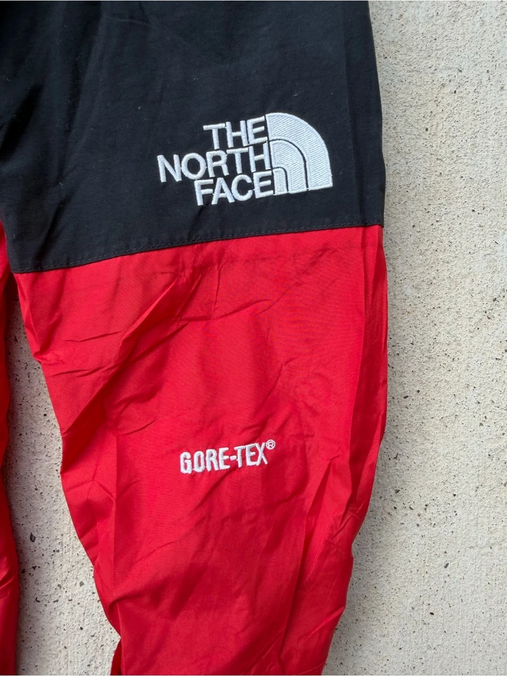 The North Face Gore Tex Mountain Jacket Red Black Waterproof Mens M - Picture 2 of 14
